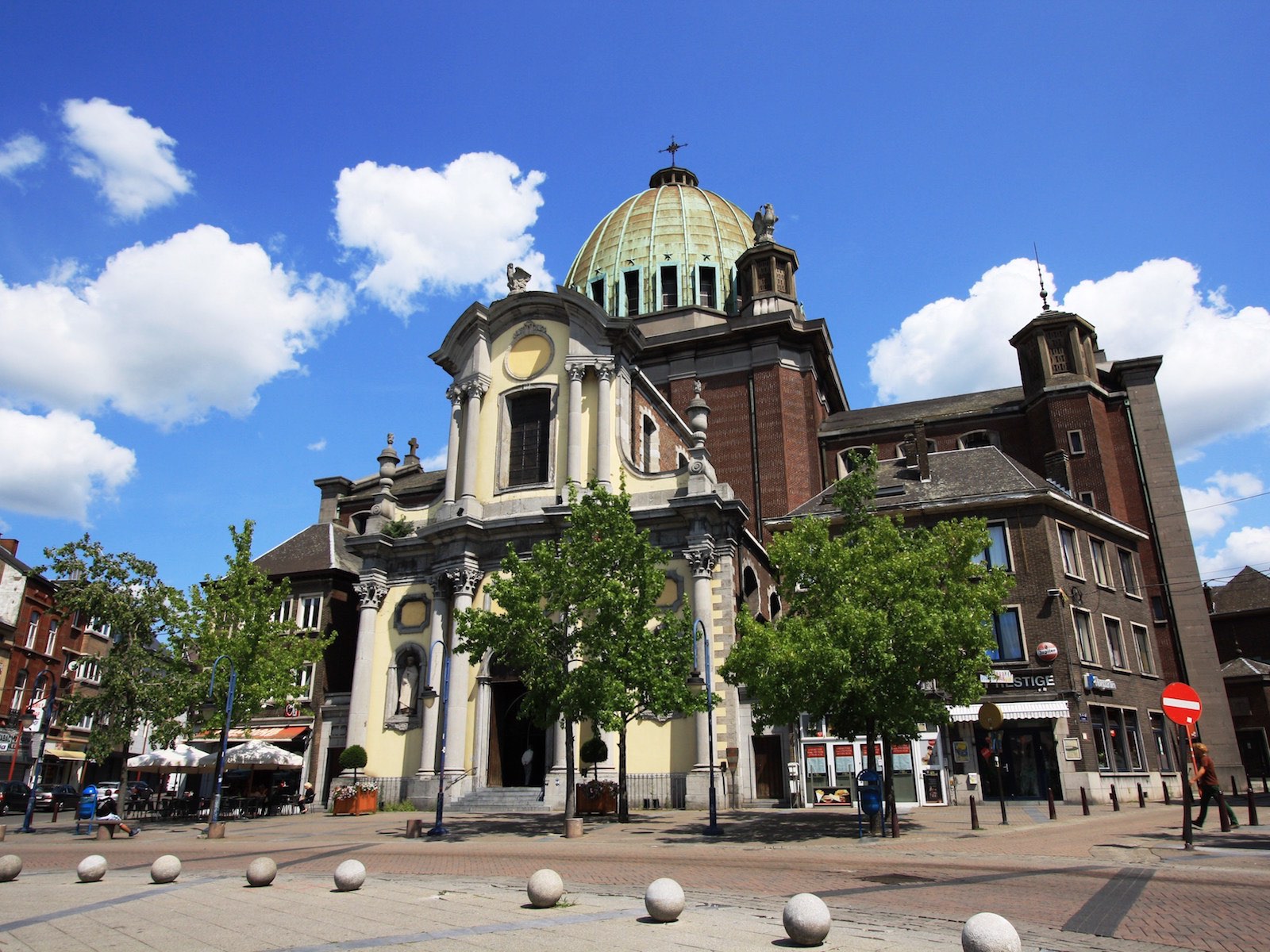 De Schoonheid Van Vergane Glorie Een Stedentrip Charleroi