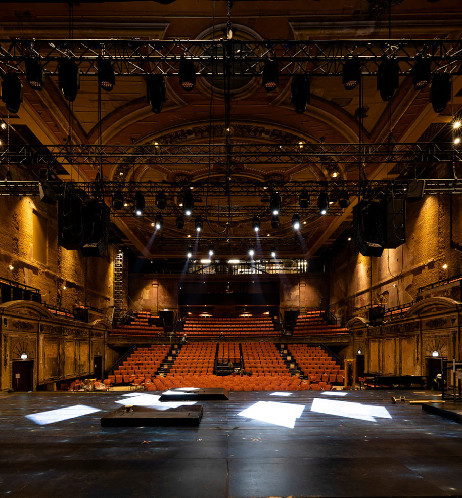 See Inside London S Freshly Restored Alexandra Palace Theatre The Spaces