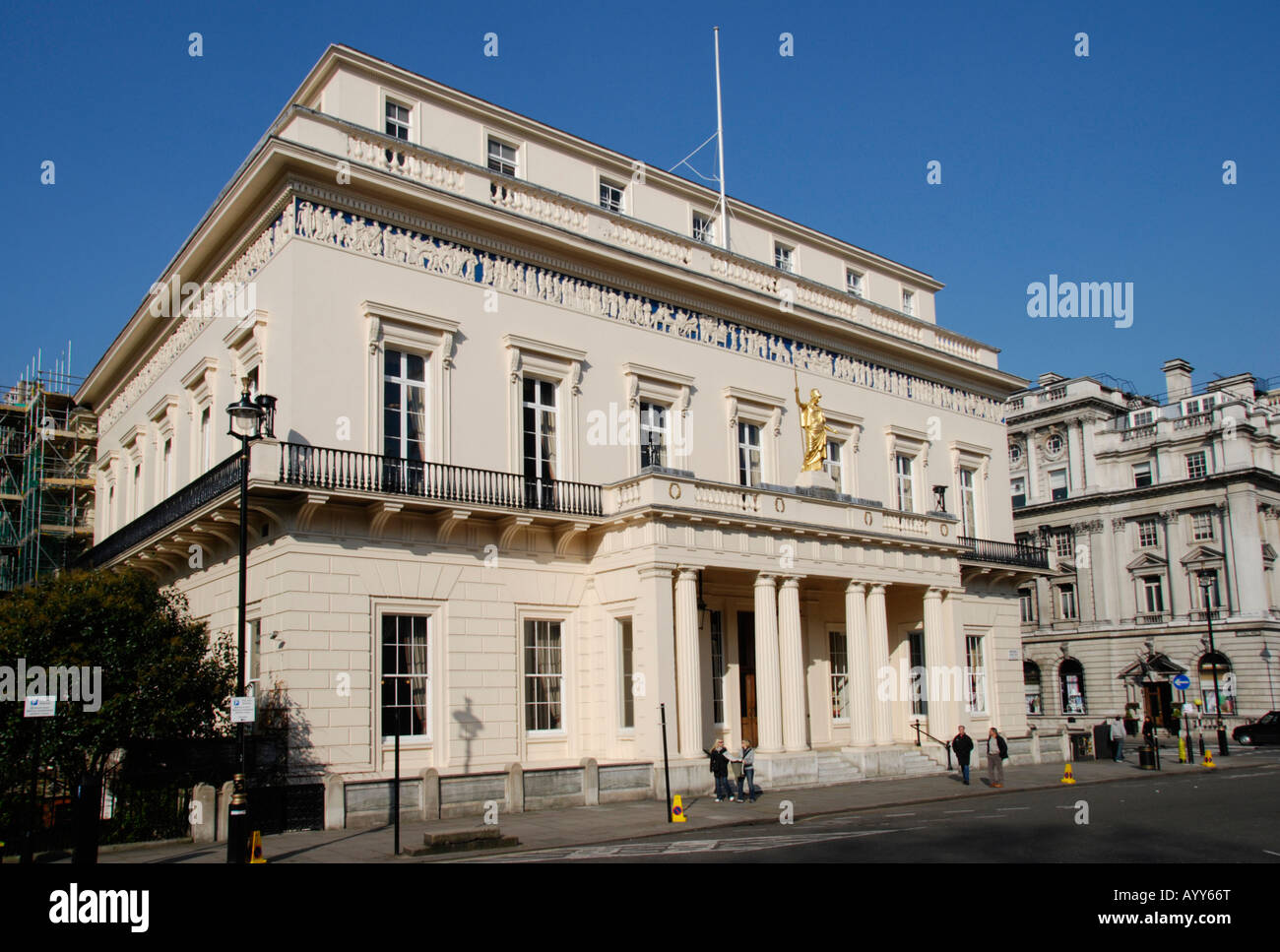 The Athenaeum Club In Pall Mall London England Stock Photo Alamy